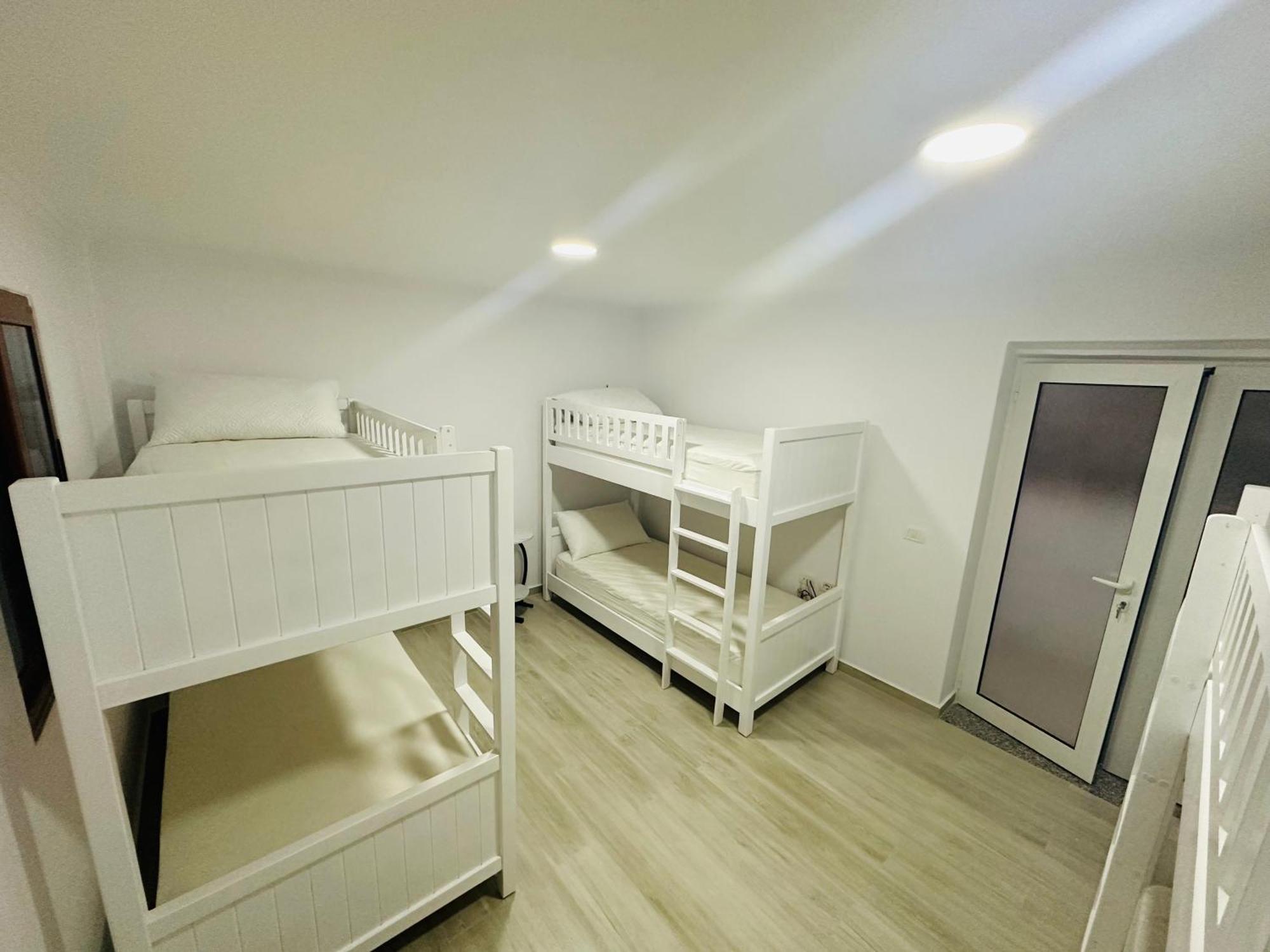 Aral Hostel Berat Exteriér fotografie